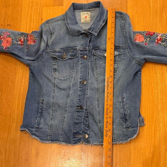 Ruff Hewn Blue Jean Jacket with Floral Embroidery Size XL Cottagecore Denim - Picture 7 of 7